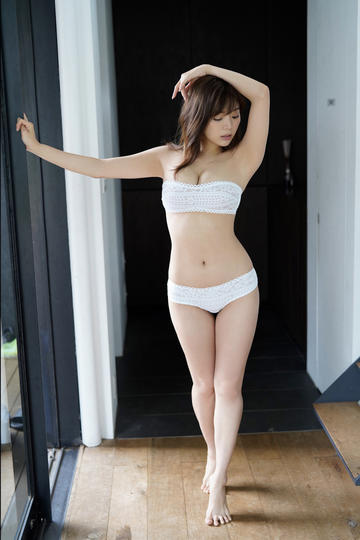 欧美一区日韩二区亚洲三区