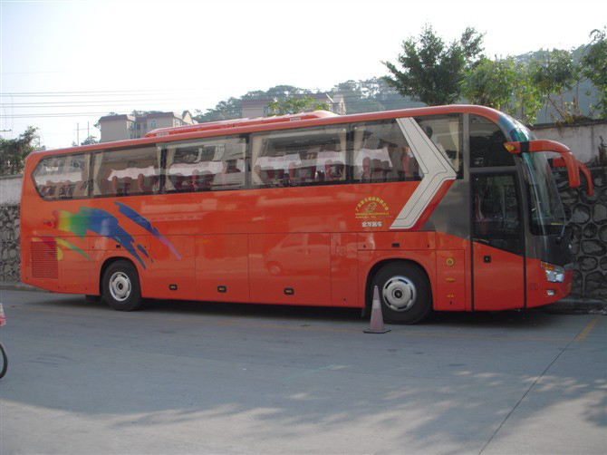 53座大巴